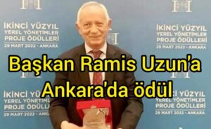 Beşikdüzü Belediye Başkanı Ramis Uzun’a Ankara’da ödül