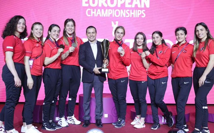 Kadın Güreş Milli Takımı ilk kez Avrupa şampiyonu oldu