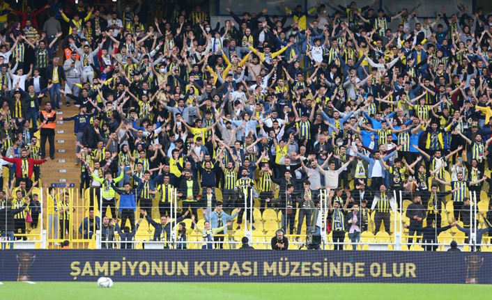 Fenerbahçe’den Trabzonspor’a şampiyonluk göndermesi