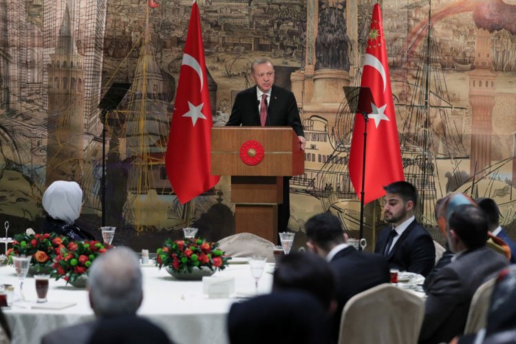 Cumhurbaşkanı Erdoğan şehit aileleri ile iftar yemeğinde buluştu