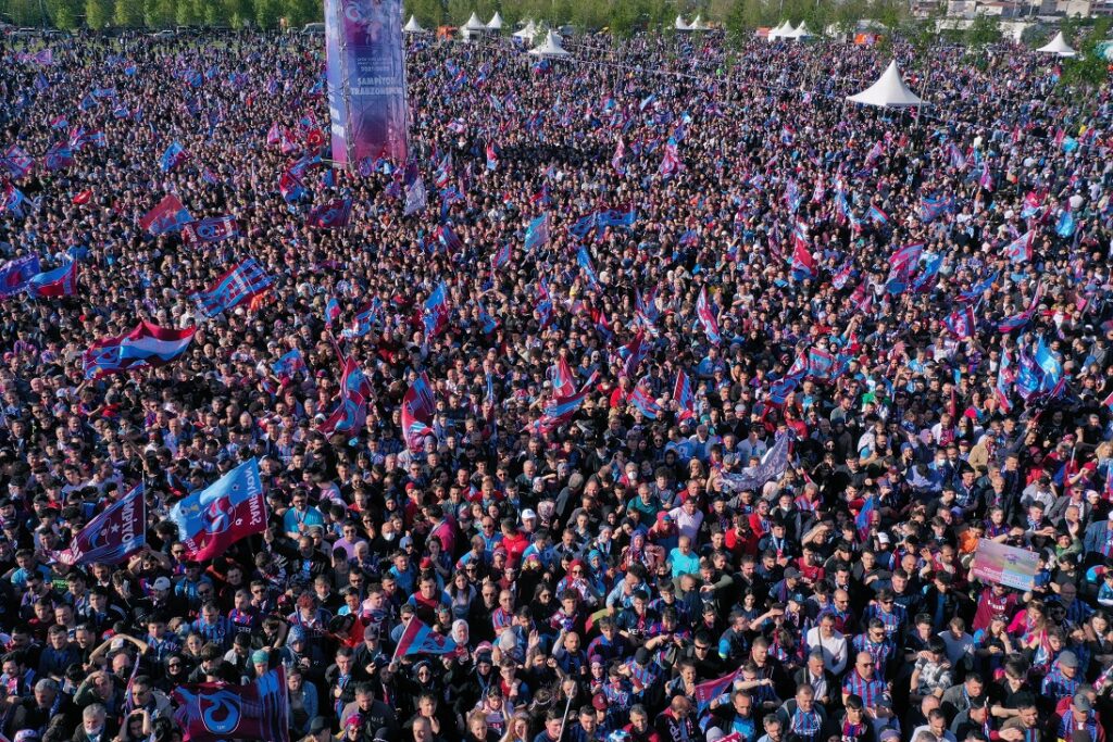 Trabzonspor’dan Yenikapı’da şampiyonluk kutlaması