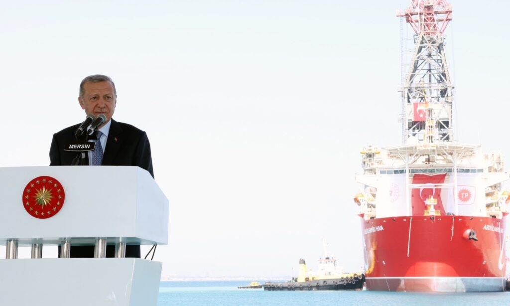 Erdoğan“Denizlerde, dünyada eşine az rastlanır bir sondaj filosuna sahibiz”