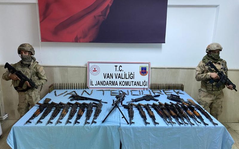 Terörden arındırılan Tendürek’te PKK/KCK örgütüne ait cephane ele geçirildi