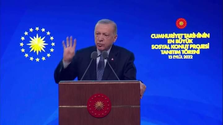 Erdoğan: Cumhuriyet tarihinin en büyük sosyal konut projesini açıkladı
