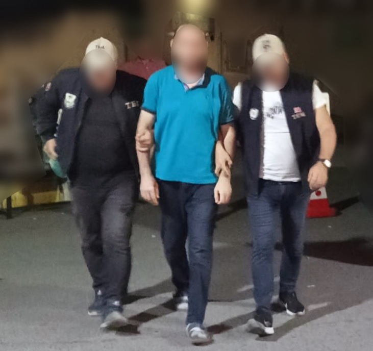 Trabzon’da FETÖ/PDY silahlı terör örgütüne üye olmak suçundan aranan şahıs yakalandı 