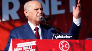 Bahçeli’nin Pir Sultan Abdal’ın diye okuduğu şiir, solcu şaire ait çıktı