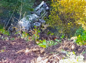 Şalpazarı’nda beton mikseri uçuruma yuvarlandı 