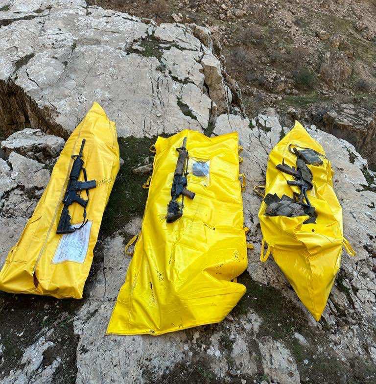 Şırnak’da 3 terörist silahlarıyla etkisiz hale getirildi.