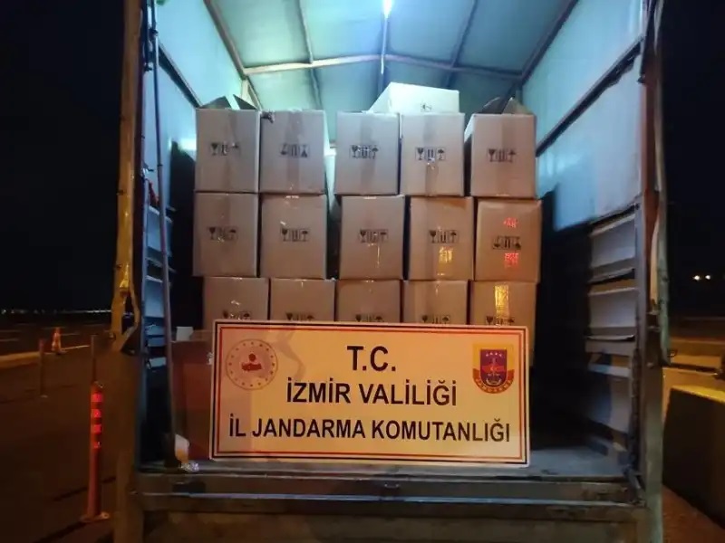 İzmir’de 2 milyon kaçak sigara ele geçirildi
