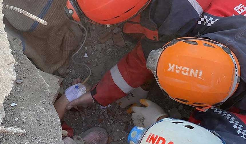 Kahramanmaraş’ta 222 saat sonra enkazdan kurtarıldı