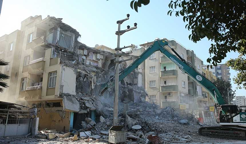 50 bin 576 binanın acil yıkılması gerekiyor