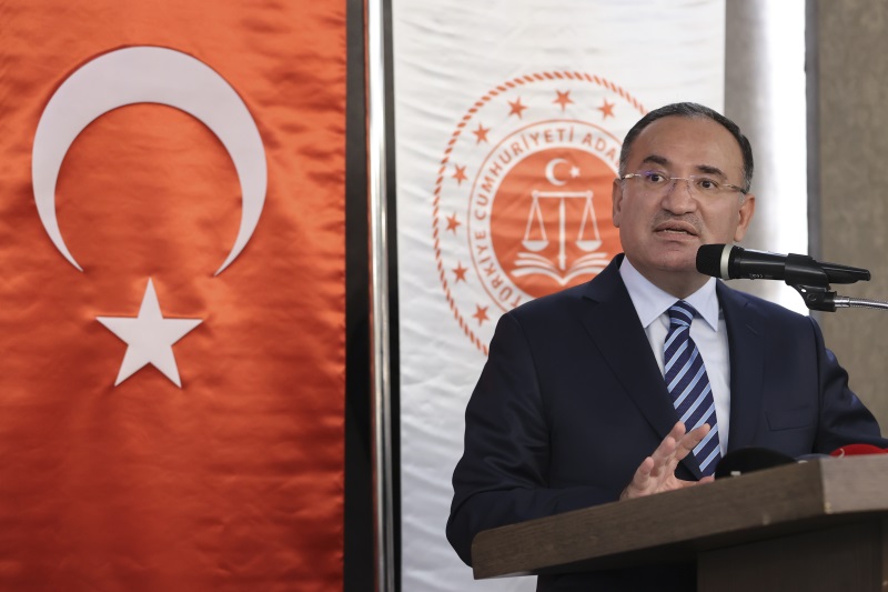 Bekir Bozdağ: Hukuk işleyecek, hak eden hak ettiğini eninde sonunda bulacak 