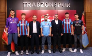 Trabzonspor beş oyuncuyla profesyonel sözleşme imzaladı 