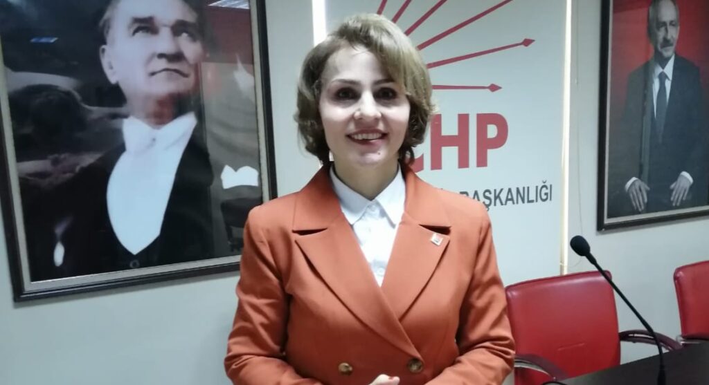 Ayşe Nil Bektaş,:Tarihi bir süreçten geçiyoruz.