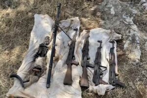 Irak’ın kuzeyinde teröristlere ait silahlar ele geçirildi