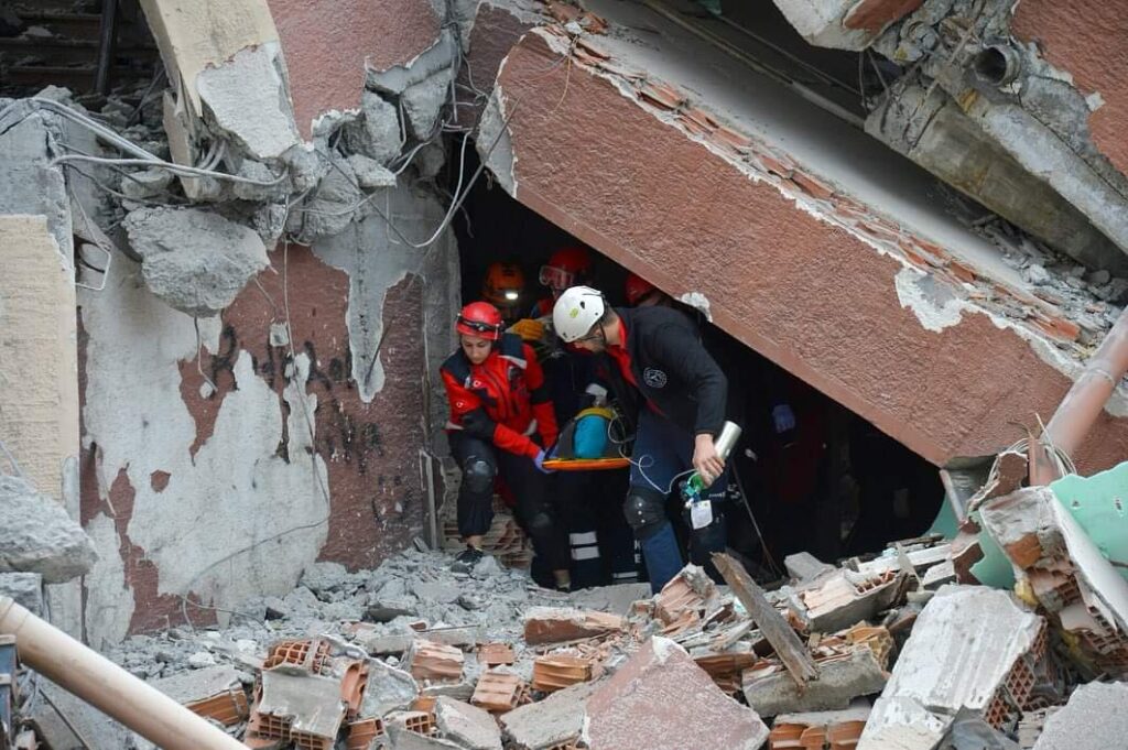 Trabzon’da gerçek gibi deprem tatbikatı