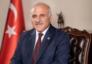 Başkan Zorluoğlu’ndan öğretmenler günü mesajı 