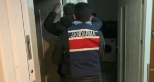 İstanbul merkezli kafes-17 operasyonu ile İskoçlar çetesi çökertildi.