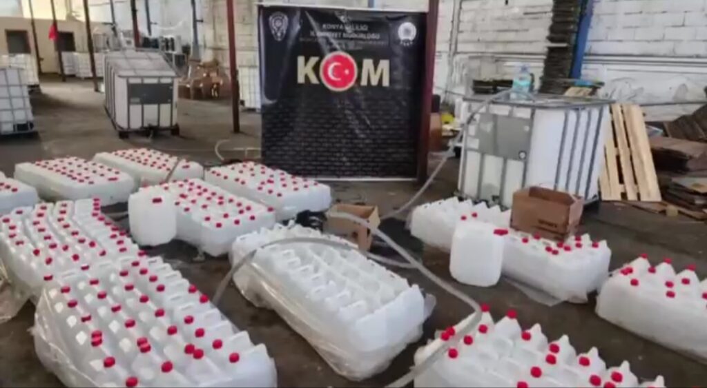 81 ilde sahte alkol operasyonu 220 şahıs yakalandı 