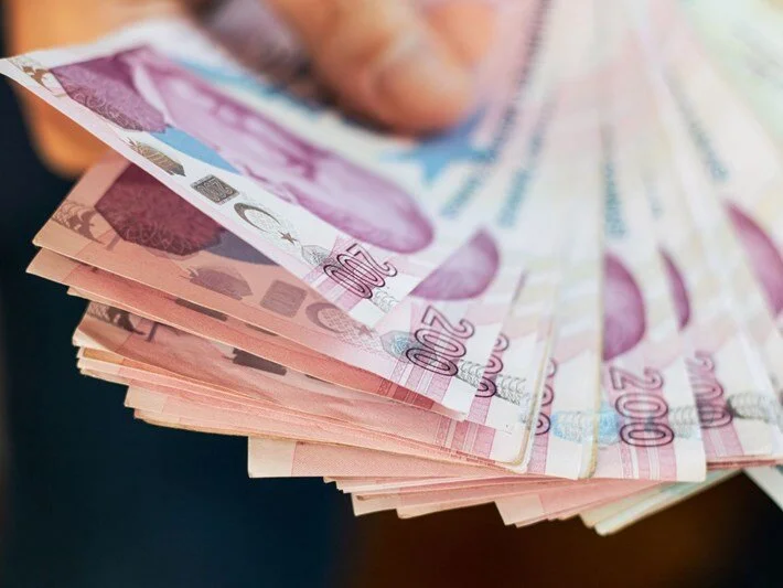 Çalışan emekliye verilecek 5 bin lira için ödeme günü belli oldu