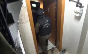 18 ülkede kırmızı bültenle aranan 56 kişi yakalandı