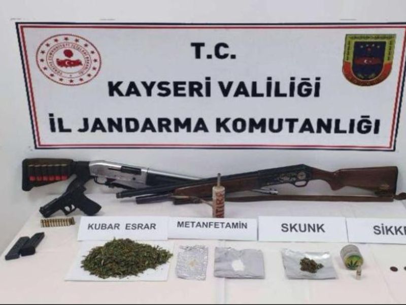 Kayseri’de uyuşturucu, silah ve tarihi eser operasyonu 