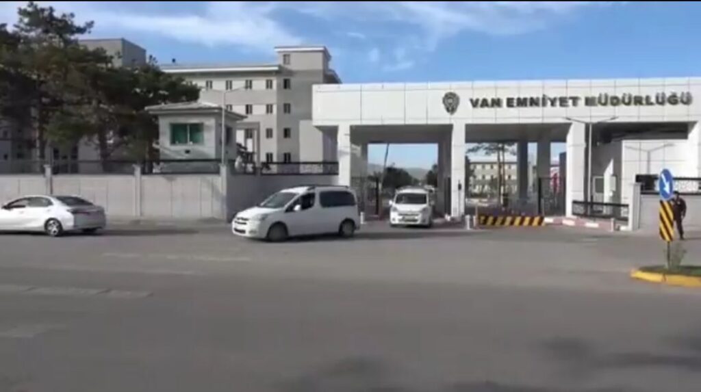 Van’da 88 kilogram yabancı menşeli kaçak külçe altın ele geçirildi