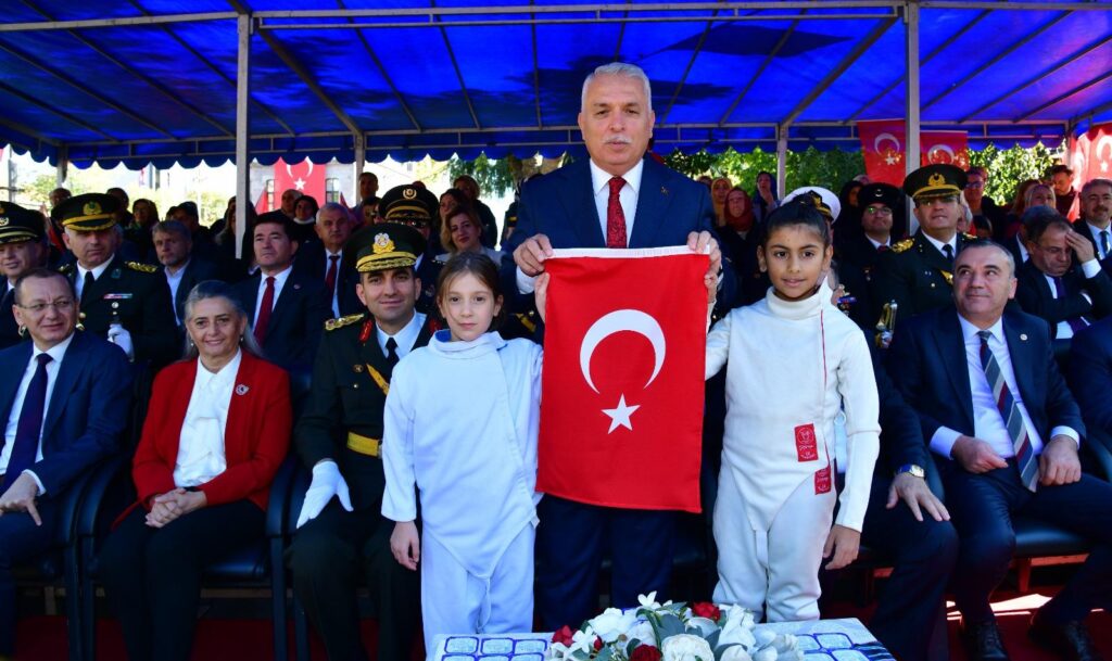 Trabzon’da Cumhuriyetin 101.yılı coşku İle kutlandı 