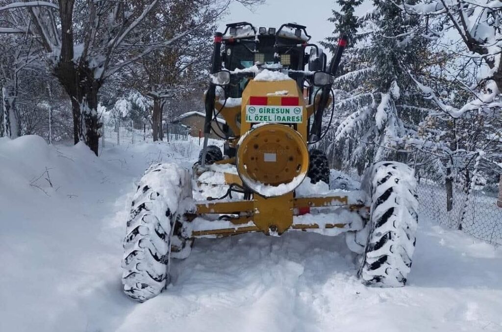 Giresun’da 233 köy yolu ulaşıma kapandı