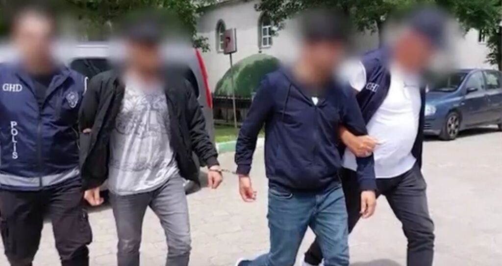 41 İlde Kalkan-28 operasyonu 257 göçmen kaçakçısı yakalandı