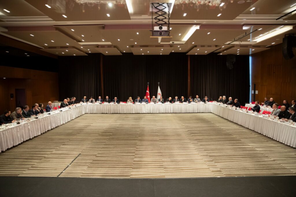 Başkan Hacıosmanoğlu Kulüpler Birliği üyeleriyle bir araya geldi