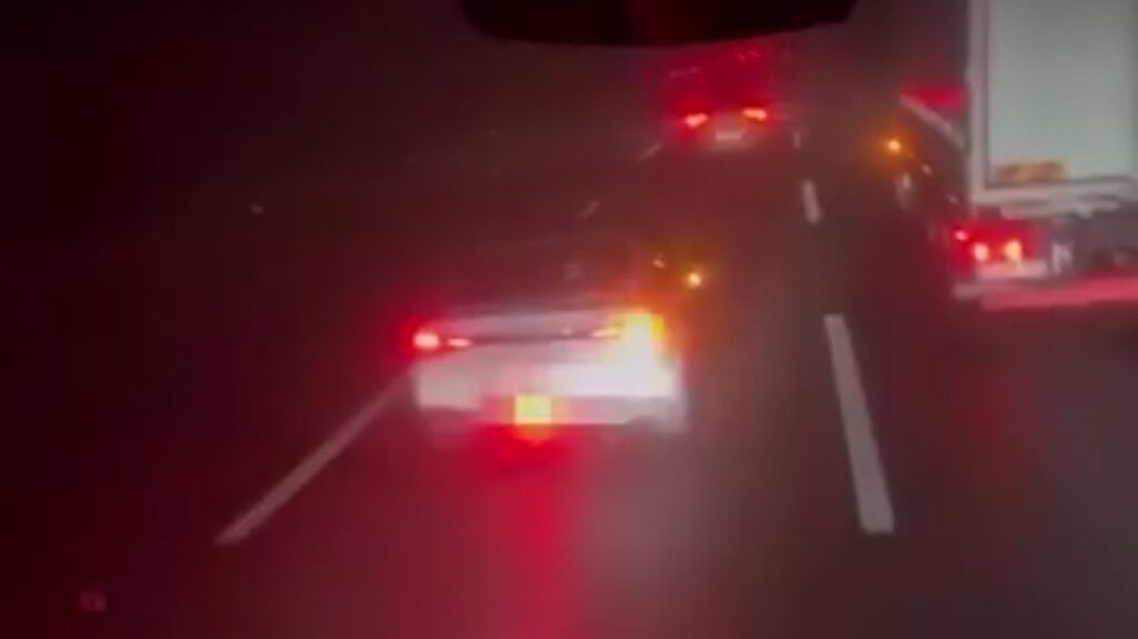 Otobüsü taciz eden iki sürücüye gereği yapıldı  