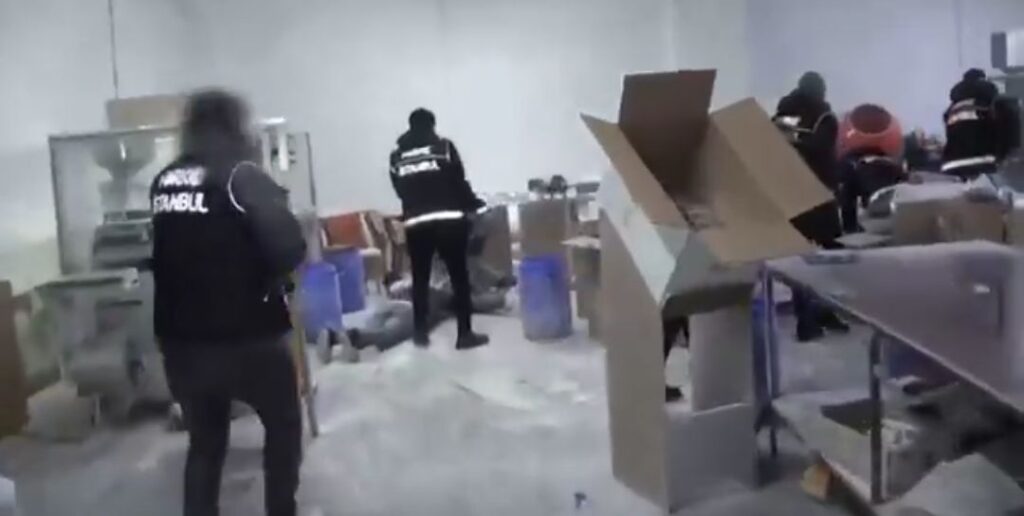 İstanbul’da 11 milyon 225 bin adet uyuşturucu hap ele geçirildi
