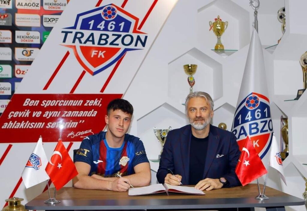 1461 Trabzon Muhammet Berkay Tekke ile sözleşme imzaladı