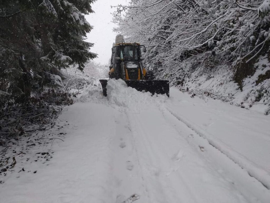 Büyükşehir Belediyesi 120 personel ve 103 iş makinesi sahada