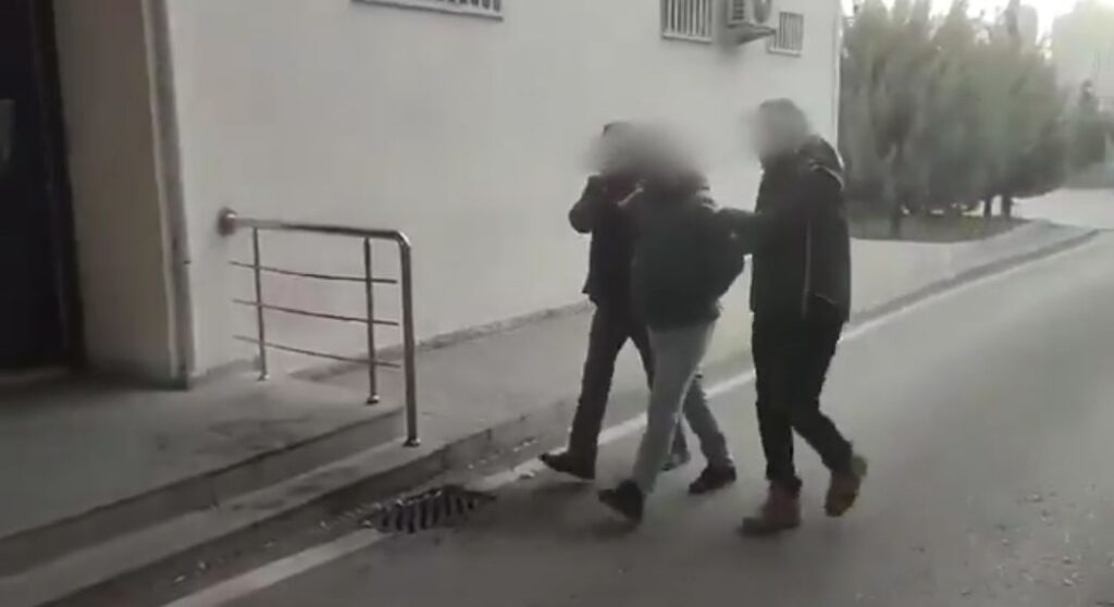 39 ilde FETÖ’ye operasyon 103 şüpheli yakalandı