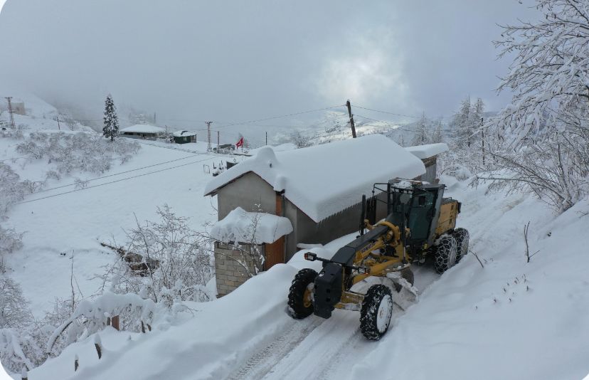 Trabzon’da kapanan 148 mahalle yolundan 85’i ulaşıma açıldı