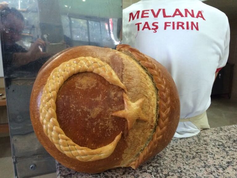 Mevlana Taş Ekmek Fırını Bayramın ilk gün kapalı 