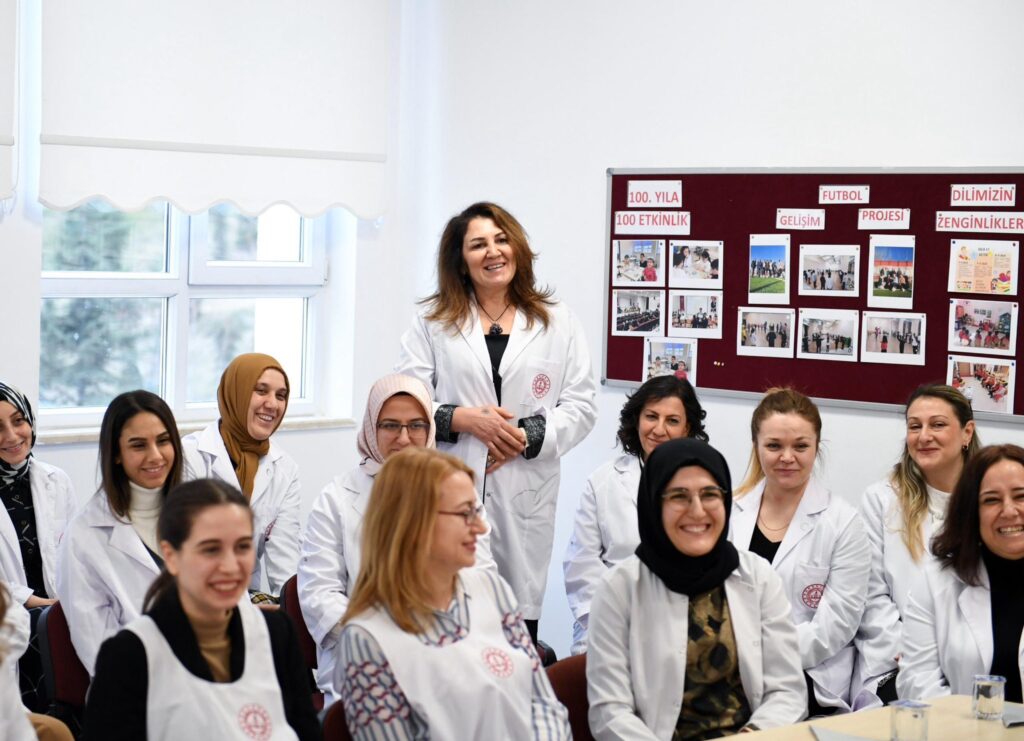 MEB’den 15 bin sözleşmeli öğretmen alımına ilişkin başvuru duyurusu 