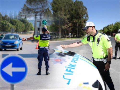 Yerlikaya: Kurban Bayramının ilk günü 692 trafik kazası meydana geldi