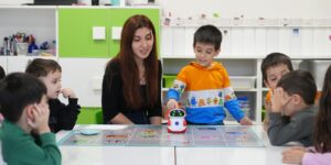 Öğretmenlere yaz dönemi ikinci iller arası isteğe bağlı yer değişikliği müjdesi