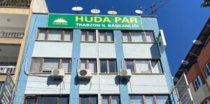 HÜDA PAR Trabzon’da ilk tabelasını astı