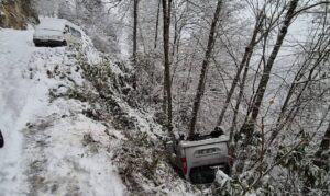 Şalpazarı’nda trafik kazası anne ve oğlu sağ kurtuldu