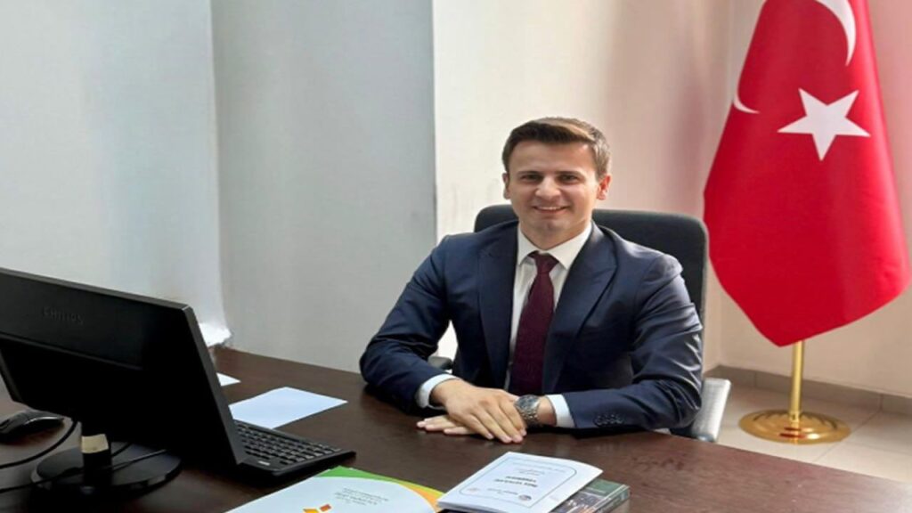 Özvatan Kaymakamı Hakan Naifoğlu”ndan öğrencilere yemek ihtiyaç sahiplerine çat kapı destek